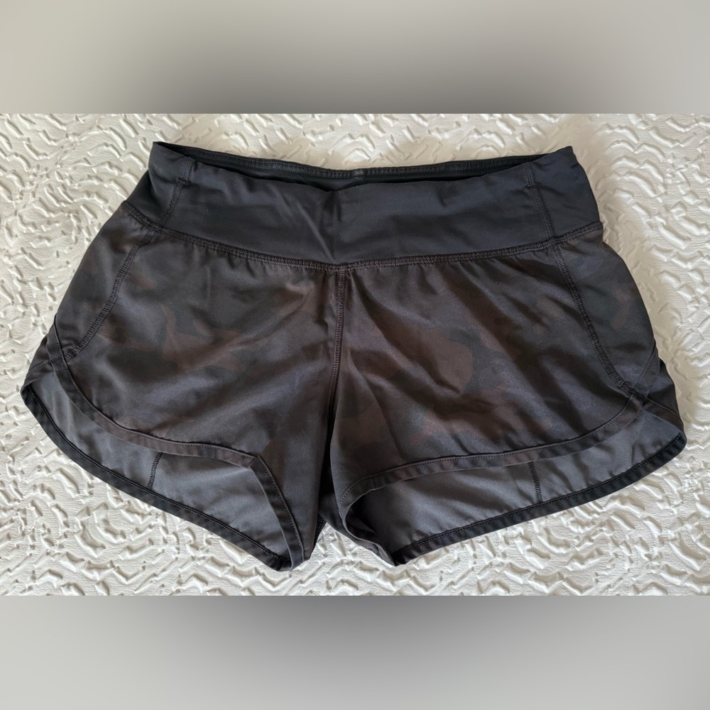 Lululemon Run: Speed Shorts Black Camo Sz 4
